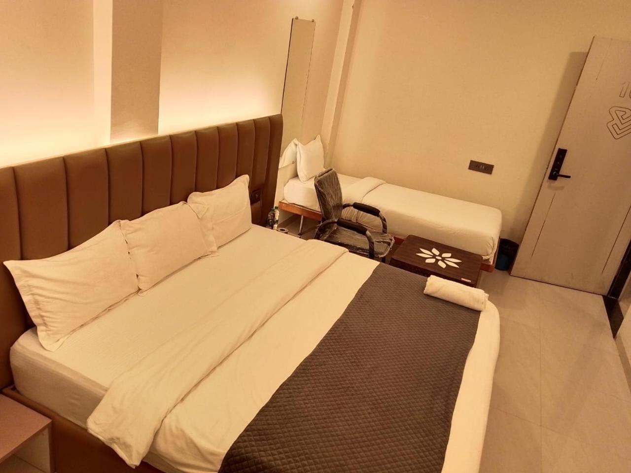Hotel Vilaasitaa Vijay Nagar Indore Extérieur photo